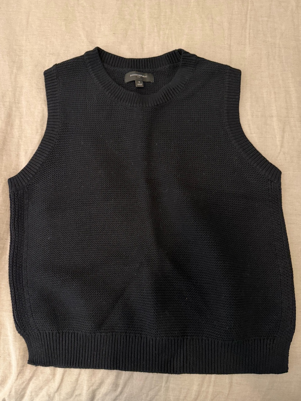 Banana Republic Black Sleeveless V-Neck Knit Vest